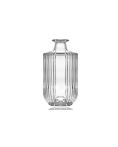 700ml glass Lyra vintage spirit bottle with a cork stopper, perfect for premium gin, vodka, whiskey, homebrewing, and distilling. Classic and elegant design